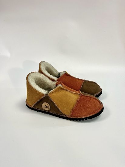 Picture of Sheepskin Slipper | Burnt Honey, Bark, Orange | Size 6